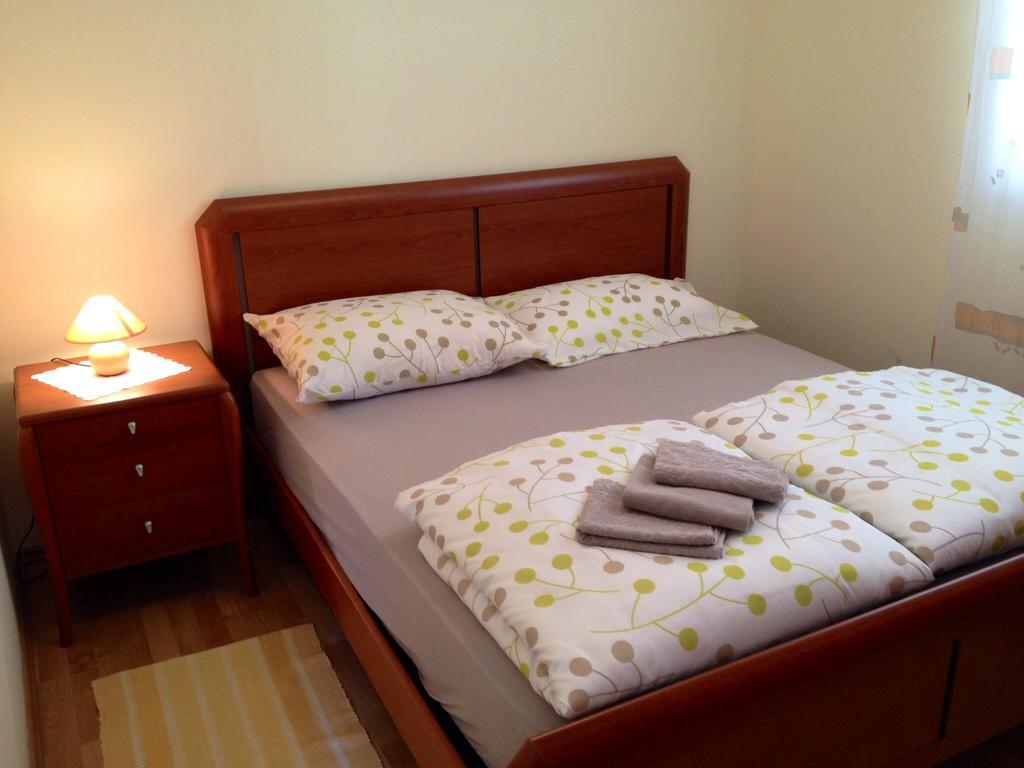 Apartments Rukavina Rogoznica  Rum bild